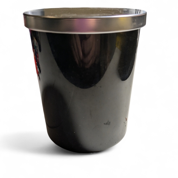 amari Black Amber & Ginger Lily Scented Candle - Picture 5 of 6